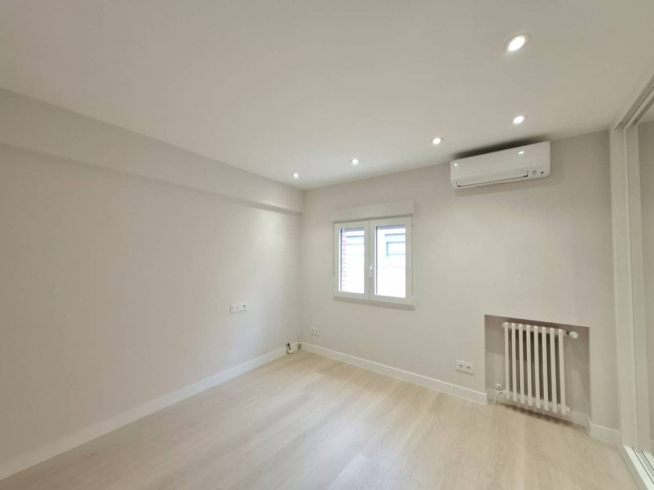 2 bedroom Flat for rent in Madrid city - € 1,500 (Ref: 9726362)