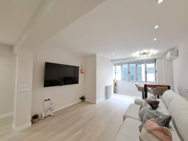 2 slaapkamer Flat te huur in Madrid stad - € 1.500 (Ref: 9726362)