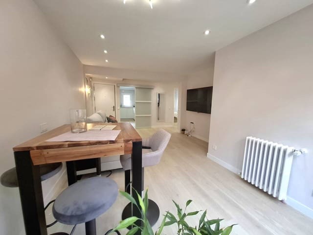 2 slaapkamer Flat te huur in Madrid stad - € 1.500 (Ref: 9726362)