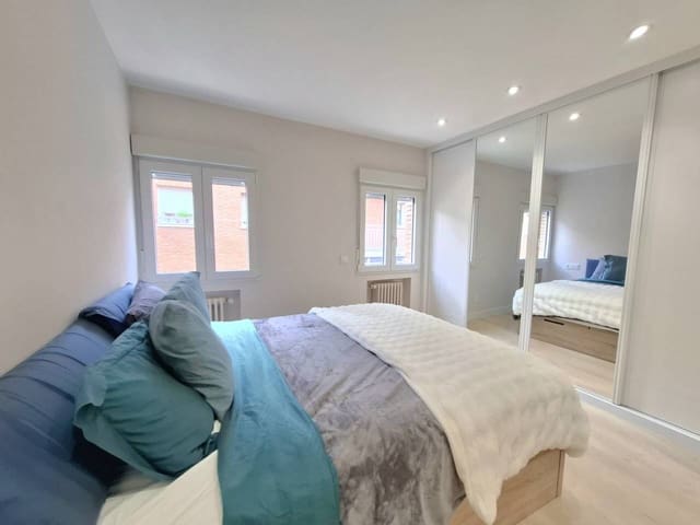 2 slaapkamer Flat te huur in Madrid stad - € 1.500 (Ref: 9726362)