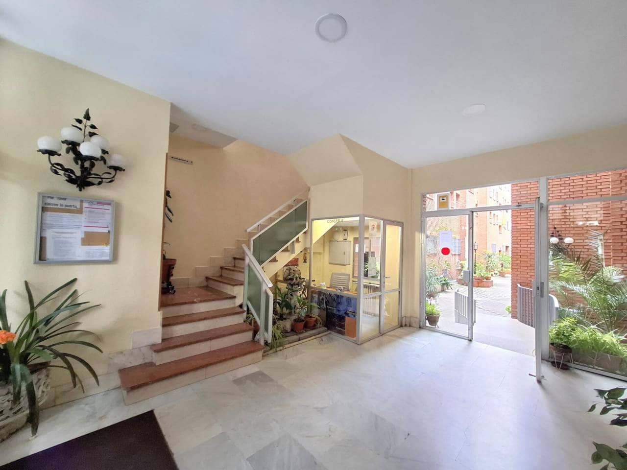 2 bedroom Flat for rent in Madrid city - € 1,500 (Ref: 9726362)