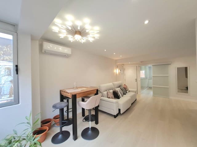 2 slaapkamer Flat te huur in Madrid stad - € 1.500 (Ref: 9726362)