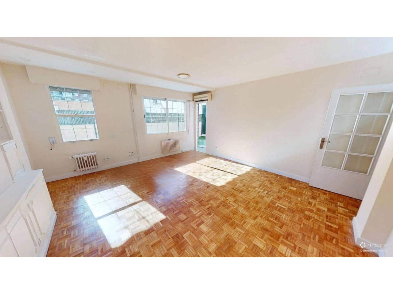 2 bedroom Flat for rent in Madrid city - € 1,400 (Ref: 9761625)