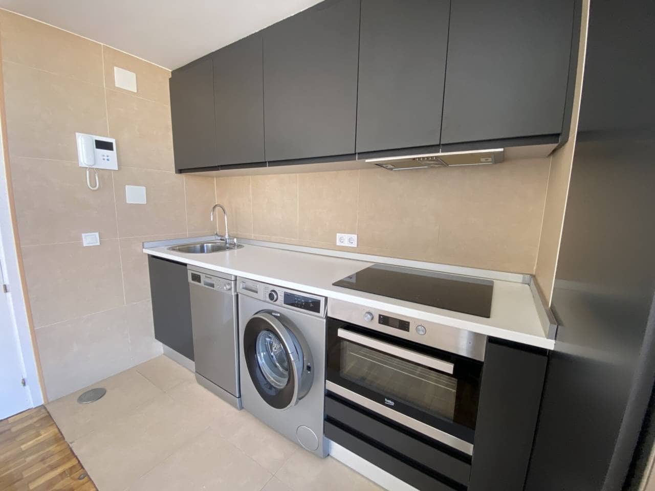 2 sypialnia Mieszkanie do wynajęcia w Miasto Madryt - 2 000 € (Ref: 9784503)