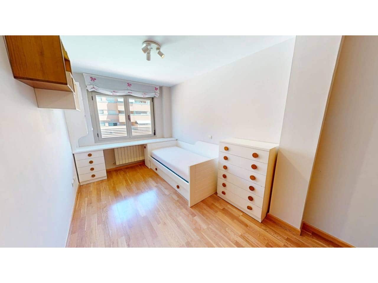 3 sypialnia Mieszkanie do wynajęcia w Arroyomolinos z basenem garażem - 1 350 € (Ref: 9790065)