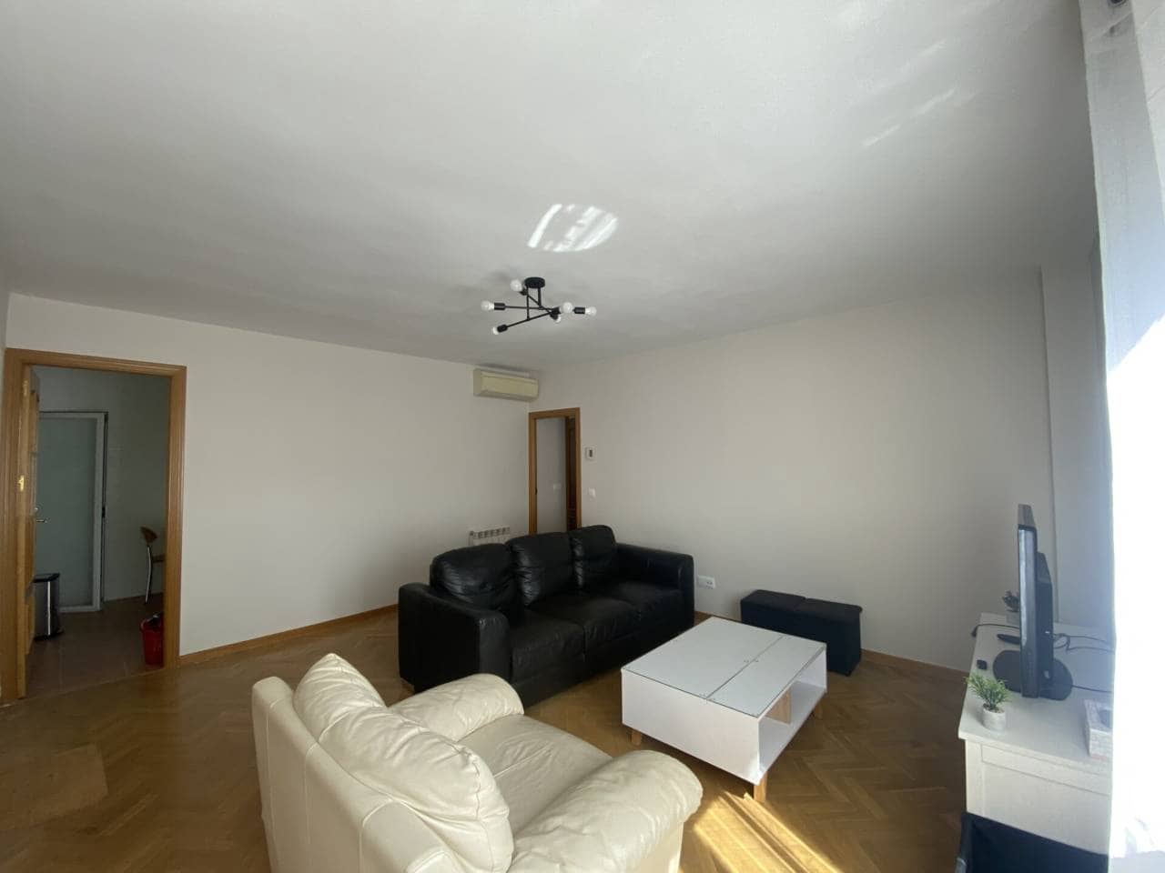 3 makuuhuone Asunto vuokrattavana paikassa Madrid kaupunki - 1 300 € (Ref: 9793905)