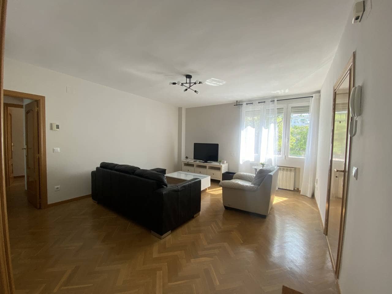 3 makuuhuone Asunto vuokrattavana paikassa Madrid kaupunki - 1 300 € (Ref: 9793905)