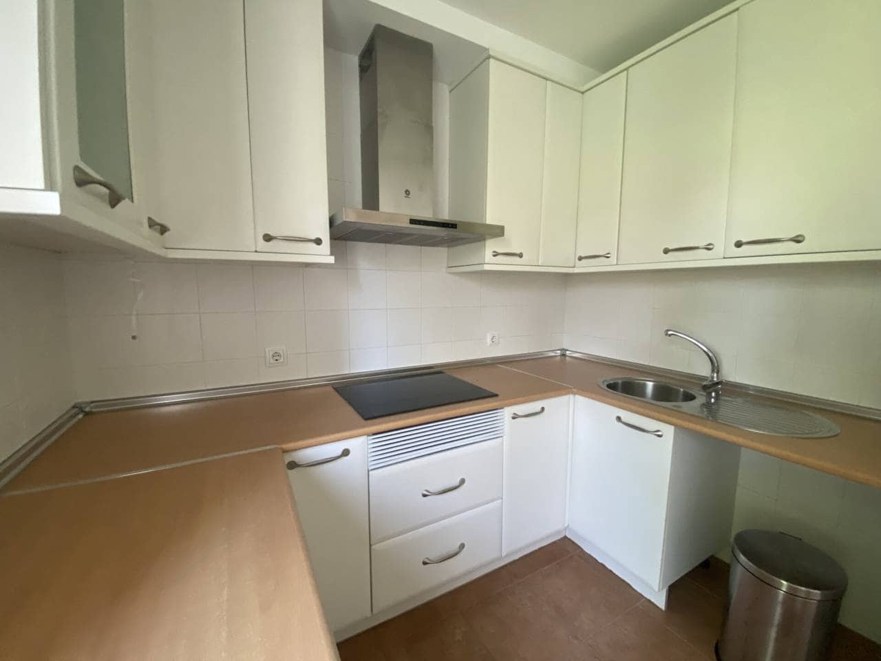 3 makuuhuone Asunto vuokrattavana paikassa Madrid kaupunki - 1 300 € (Ref: 9793905)