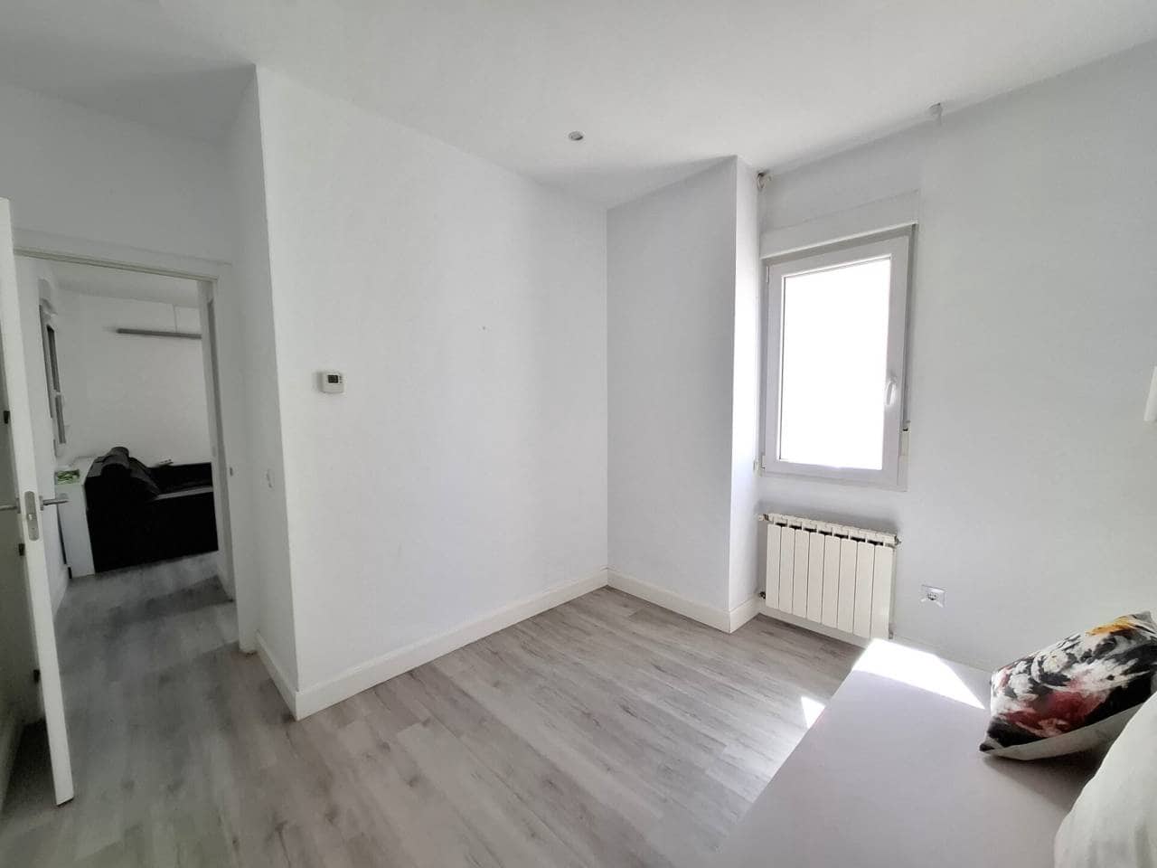 3 soveværelse Lejlighed til leje i Madrid by - € 2.100 (Ref: 9819767)