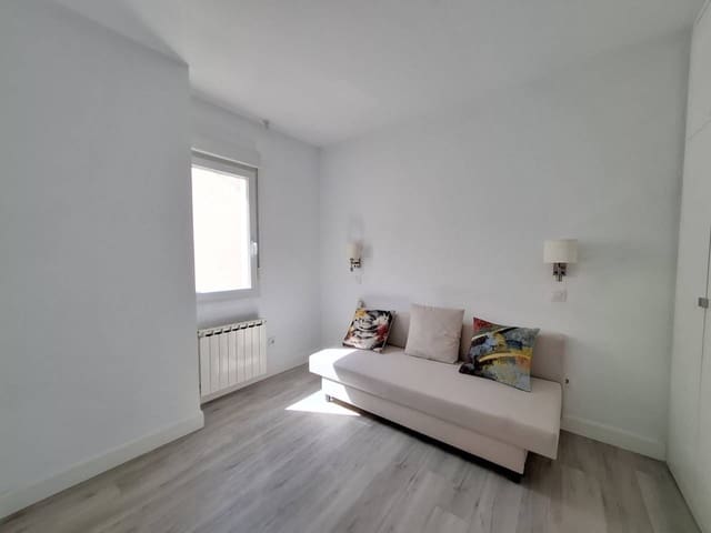 Piso de 2 habitaciones en Madrid ciudad en alquiler con garaje - 2.100 € (Ref: 9819767)