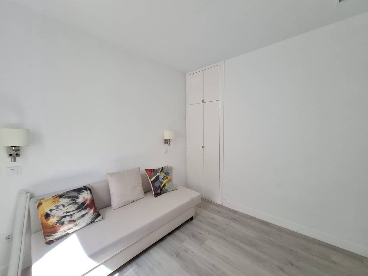 3 soveværelse Lejlighed til leje i Madrid by - € 2.100 (Ref: 9819767)