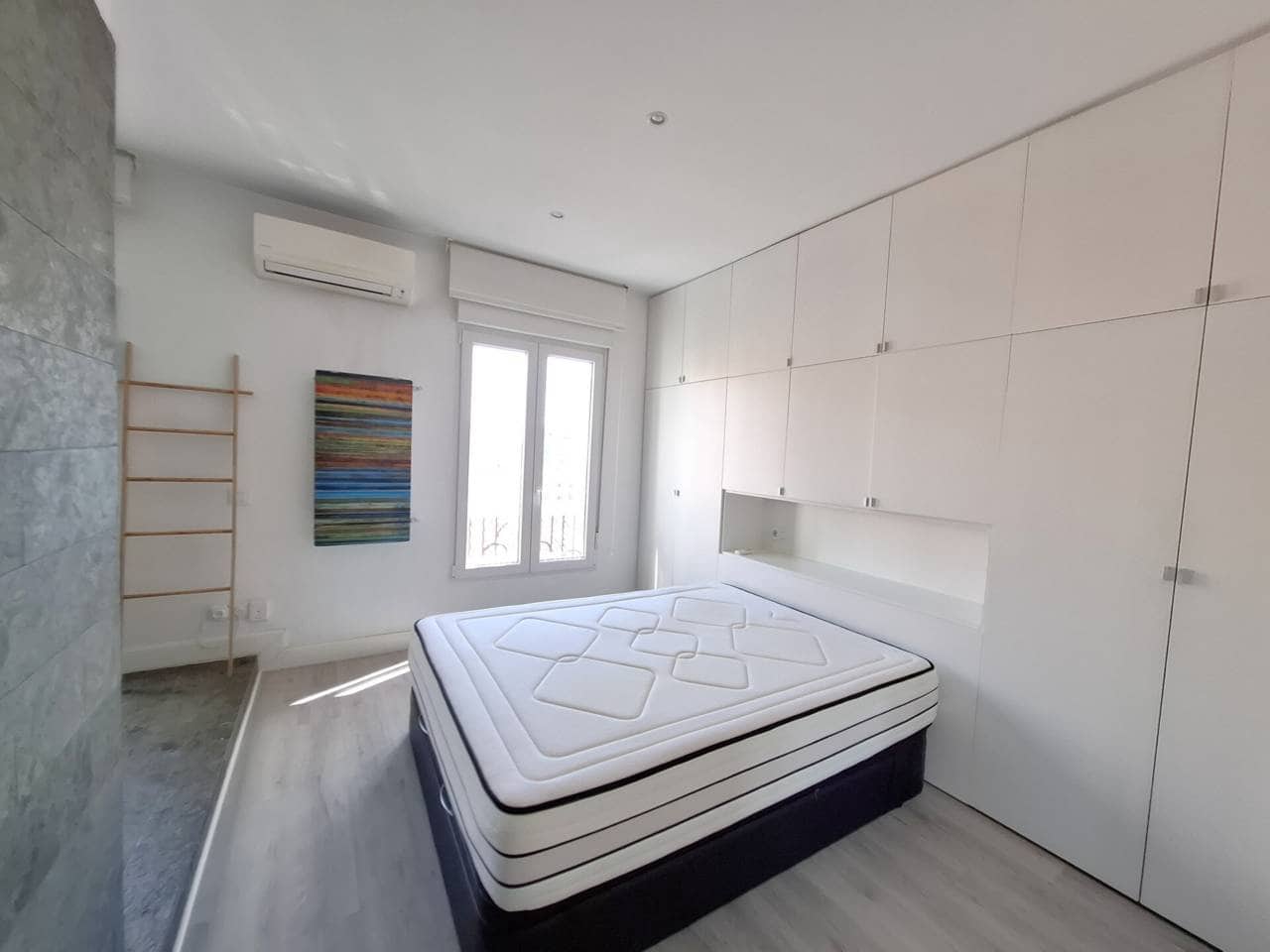 3 soveværelse Lejlighed til leje i Madrid by - € 2.100 (Ref: 9819767)