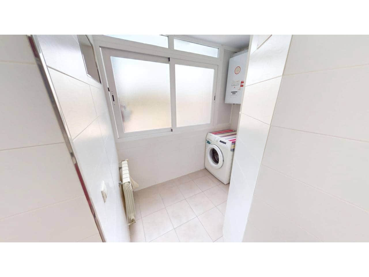 Piso de 3 habitaciones en Móstoles en alquiler - 1.350 € (Ref: 9842024)