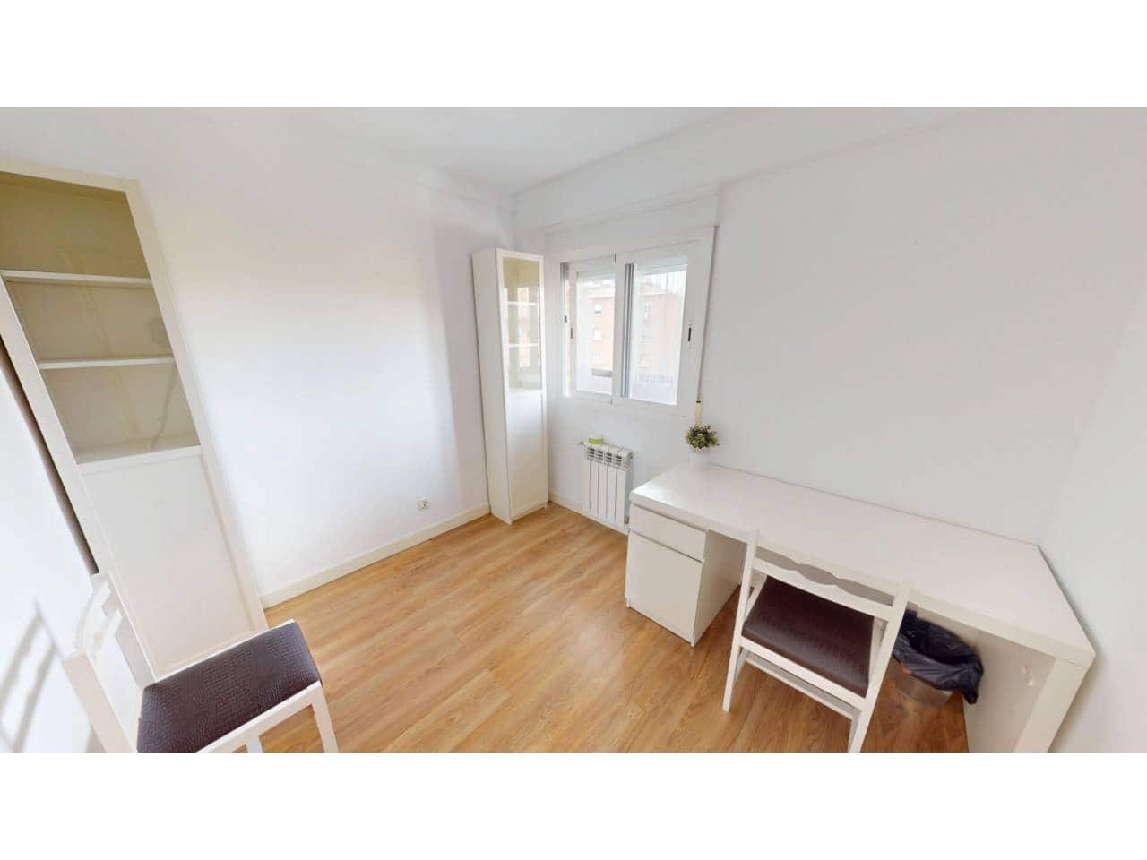 Piso de 3 habitaciones en Móstoles en alquiler - 1.350 € (Ref: 9842024)