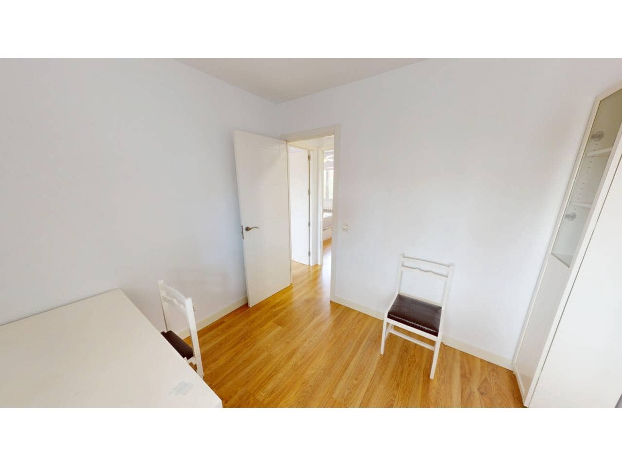 Piso de 3 habitaciones en Móstoles en alquiler - 1.350 € (Ref: 9842024)