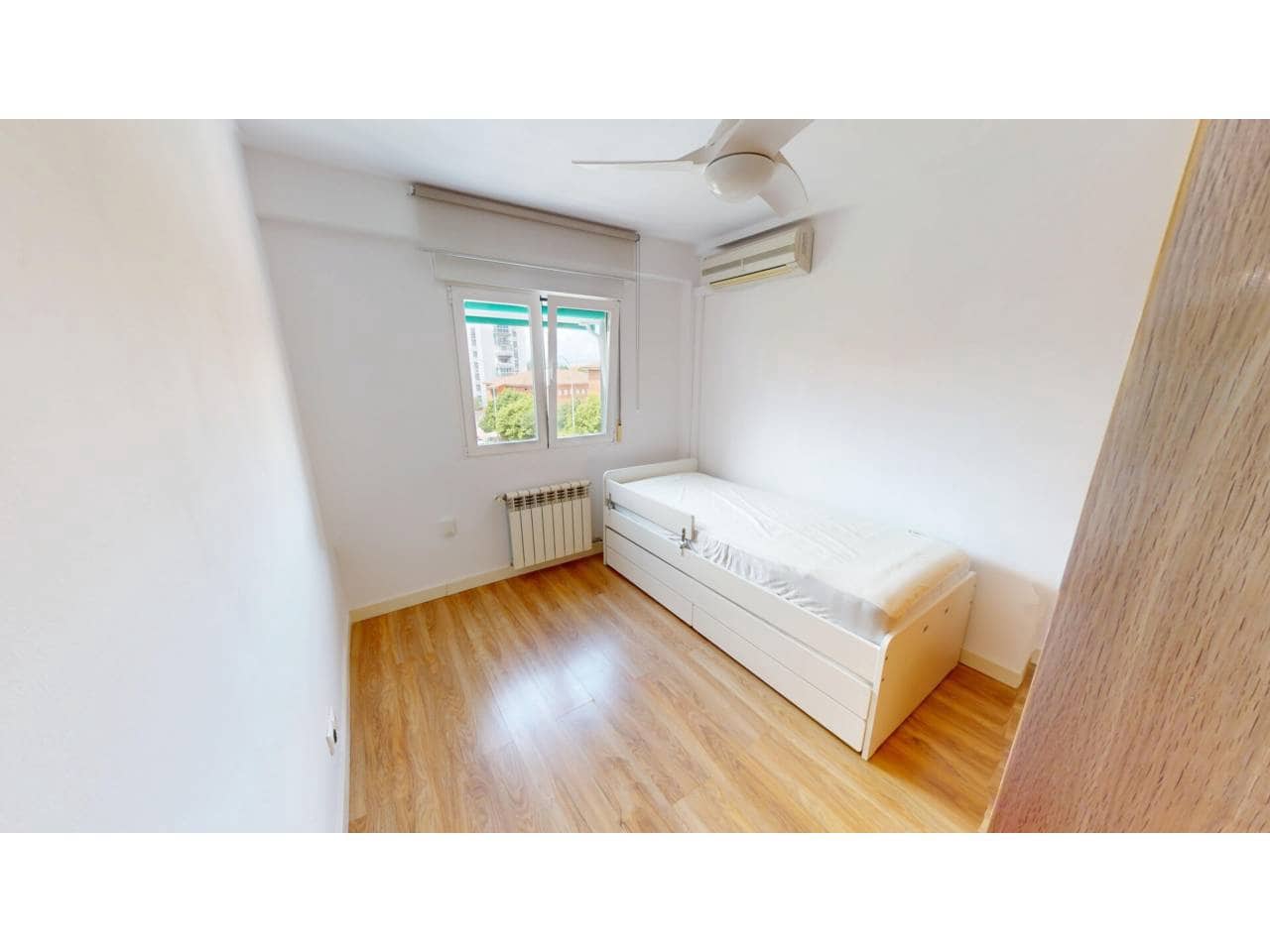 Piso de 3 habitaciones en Móstoles en alquiler - 1.350 € (Ref: 9842024)