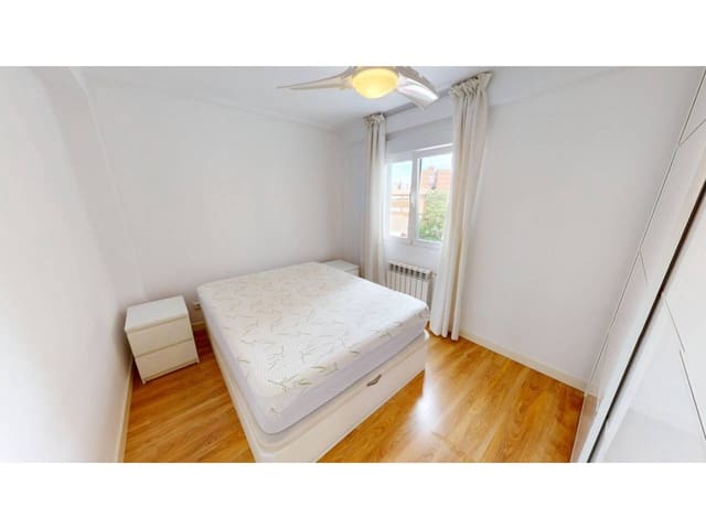 Piso de 3 habitaciones en Móstoles en alquiler - 1.350 € (Ref: 9842024)