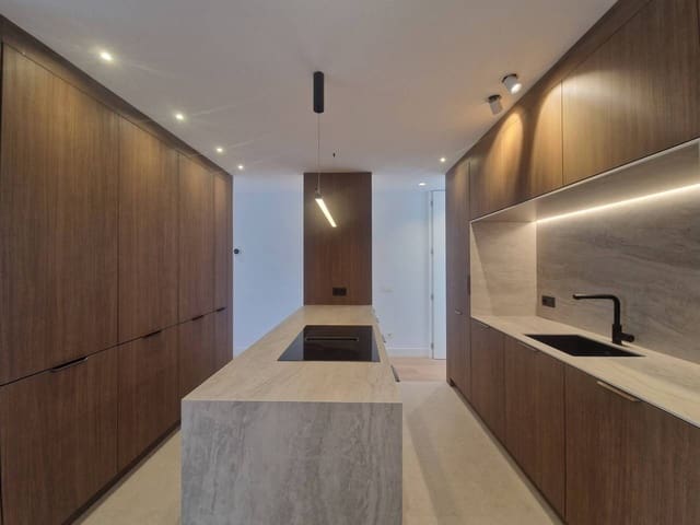 4 soveværelse Lejlighed til salg i Madrid by - € 2.695.000 (Ref: 9850803)