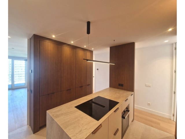 4 soveværelse Lejlighed til salg i Madrid by - € 2.695.000 (Ref: 9850803)