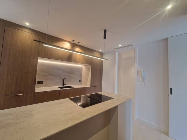4 soveværelse Lejlighed til salg i Madrid by - € 2.695.000 (Ref: 9850803)