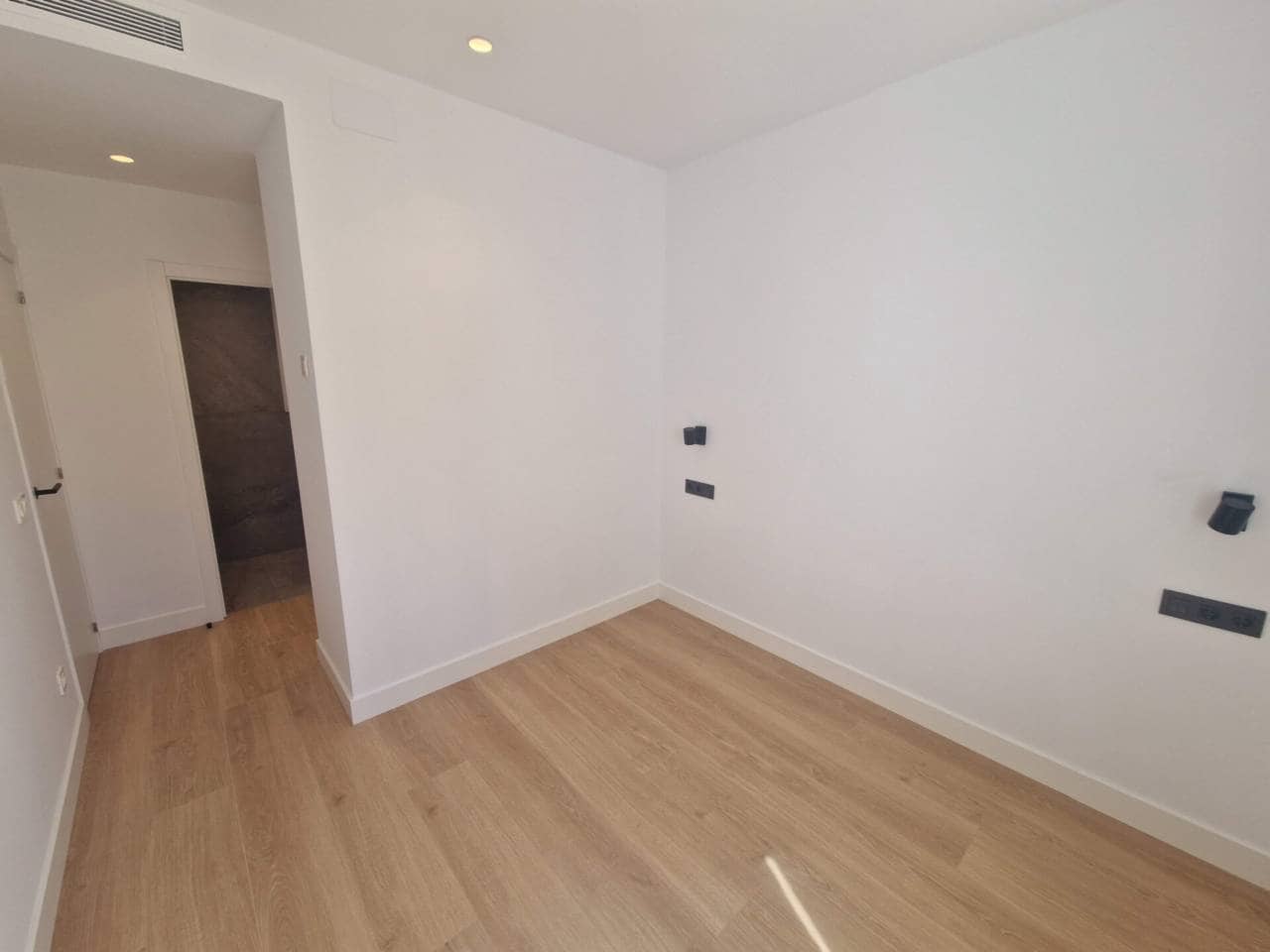 4 soveværelse Lejlighed til salg i Madrid by - € 2.695.000 (Ref: 9850803)