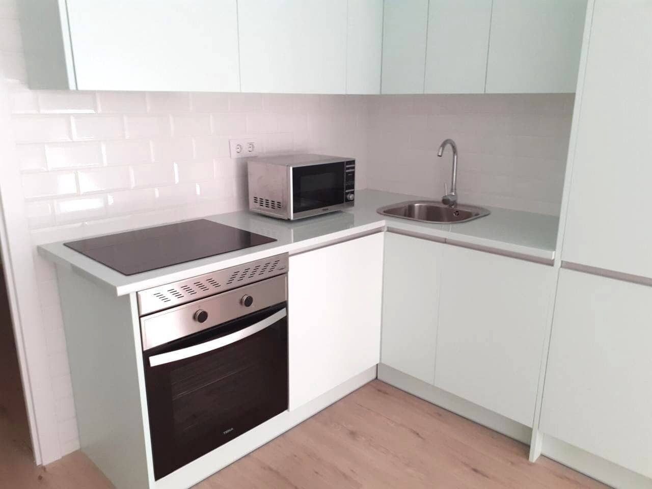 2 soveværelse Lejlighed til salg i Madrid by - € 240.000 (Ref: 9850804)