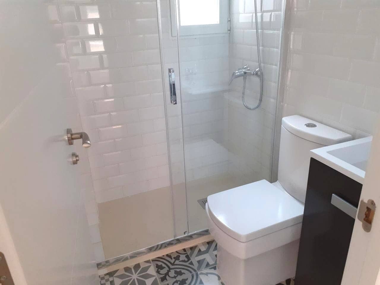 2 soveværelse Lejlighed til salg i Madrid by - € 240.000 (Ref: 9850804)