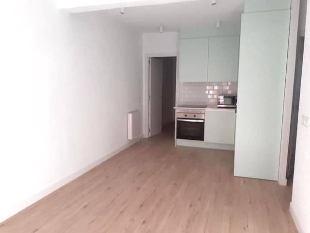 2 soveværelse Lejlighed til salg i Madrid by - € 240.000 (Ref: 9850804)