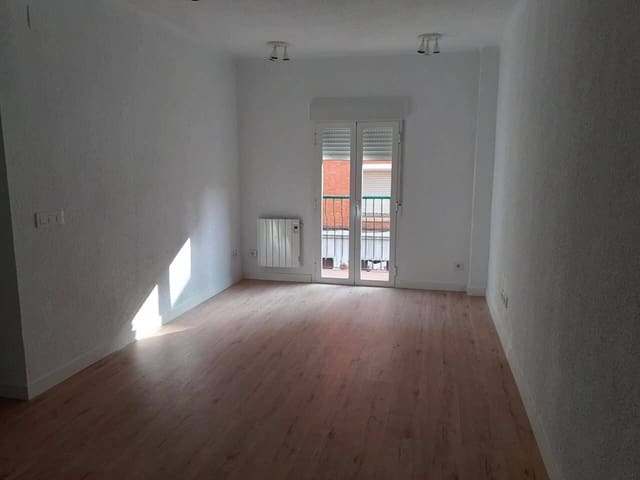 2 soveværelse Lejlighed til salg i Madrid by - € 240.000 (Ref: 9850804)