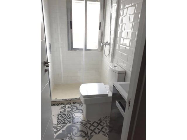 2 soveværelse Lejlighed til salg i Madrid by - € 230.000 (Ref: 9850805)