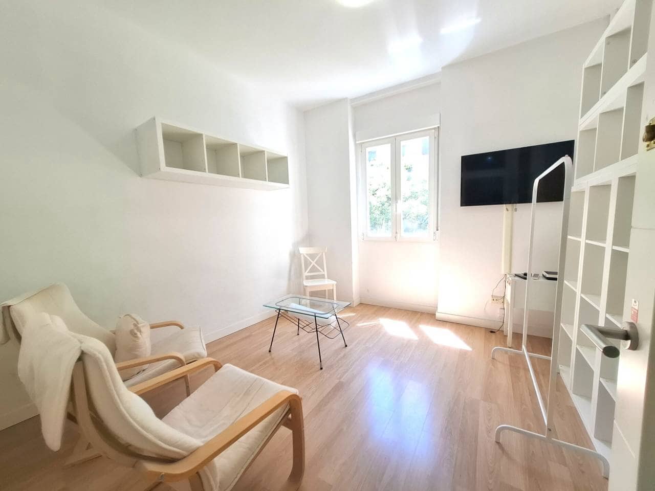 4 Zimmer Wohnung zu vermieten in Madrid Stadt - 1.700 € (Ref: 9880490)