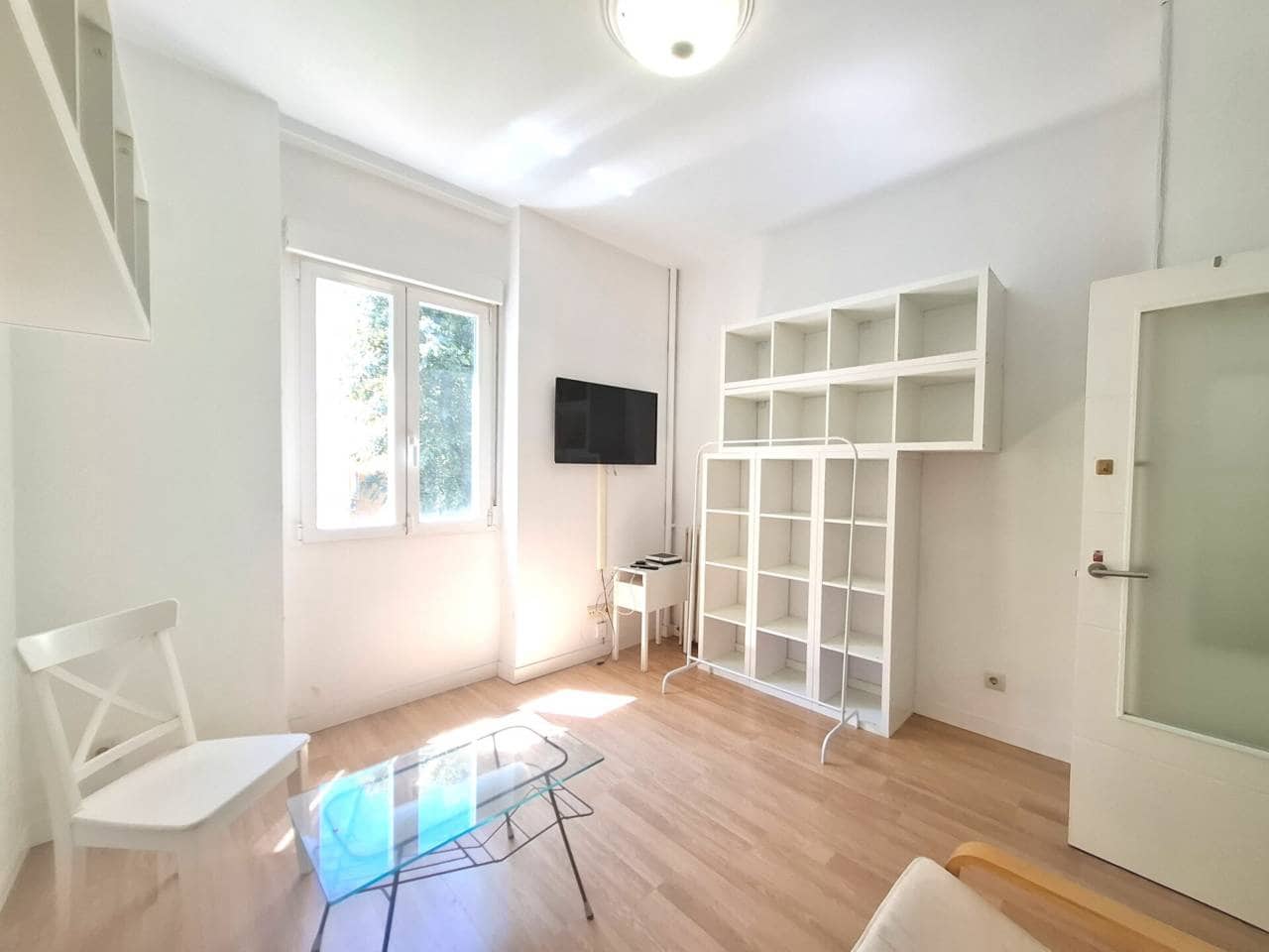 4 Zimmer Wohnung zu vermieten in Madrid Stadt - 1.700 € (Ref: 9880490)