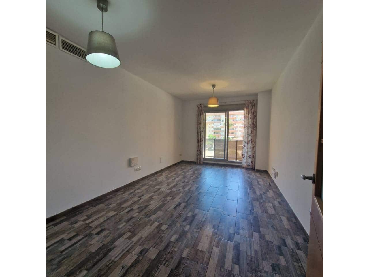 2 bedroom Flat for rent in Malaga city with pool garage - € 1,550 (Ref: 9902698)