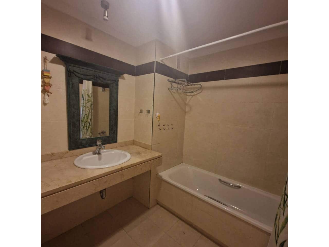 2 bedroom Flat for rent in Malaga city with pool garage - € 1,550 (Ref: 9902698)