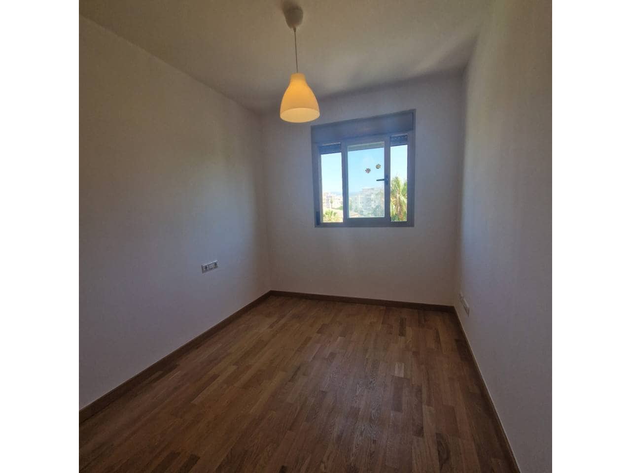 2 bedroom Flat for rent in Malaga city with pool garage - € 1,550 (Ref: 9902698)