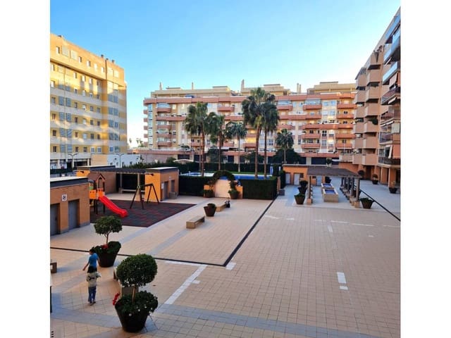2 bedroom Flat for rent in Carretera de Cadiz, Málaga city with pool garage - € 1,550 (Ref: 9902698)