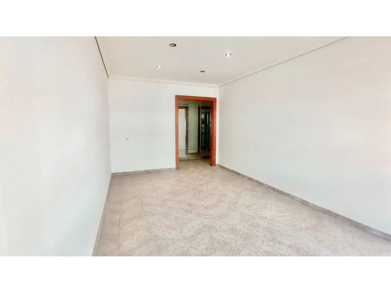 3 quarto Apartamento para arrendar em Almassora / Almazora - 600 € (Ref: 9926624)
