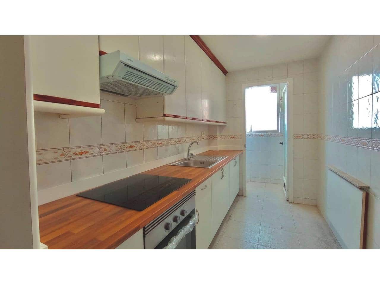 3 quarto Apartamento para arrendar em Almassora / Almazora - 600 € (Ref: 9926624)