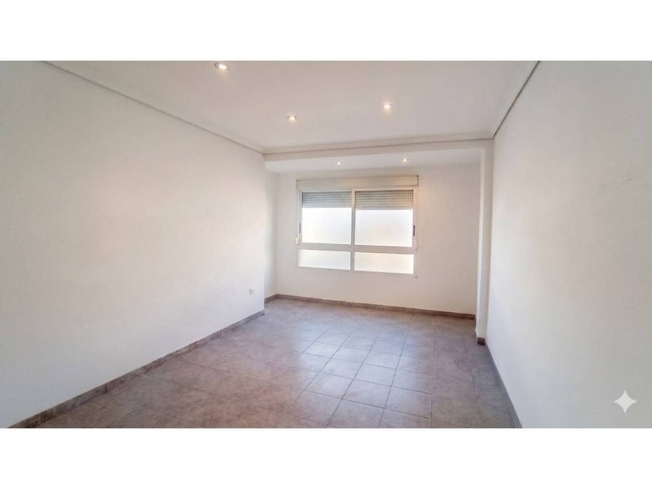 3 quarto Apartamento para arrendar em Almassora / Almazora - 600 € (Ref: 9926624)