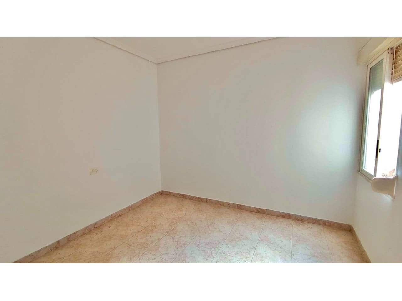 3 quarto Apartamento para arrendar em Almassora / Almazora - 600 € (Ref: 9926624)