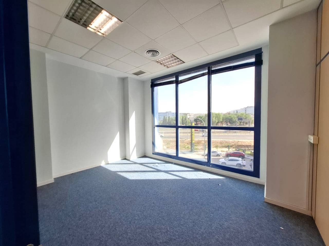Kontor til leje i Madrid by med garage - € 1.100 (Ref: 9937428)