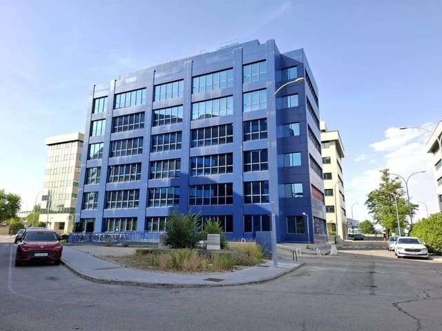 Kontor til leje i Madrid by med garage - € 1.100 (Ref: 9937428)