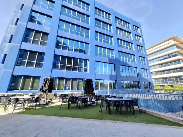 Kontor til leje i Madrid by med garage - € 1.100 (Ref: 9937428)