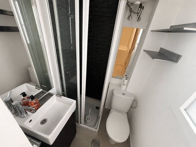 Studio de 1 chambre à louer à Madrid ville - 950 € (Ref: 9953628)