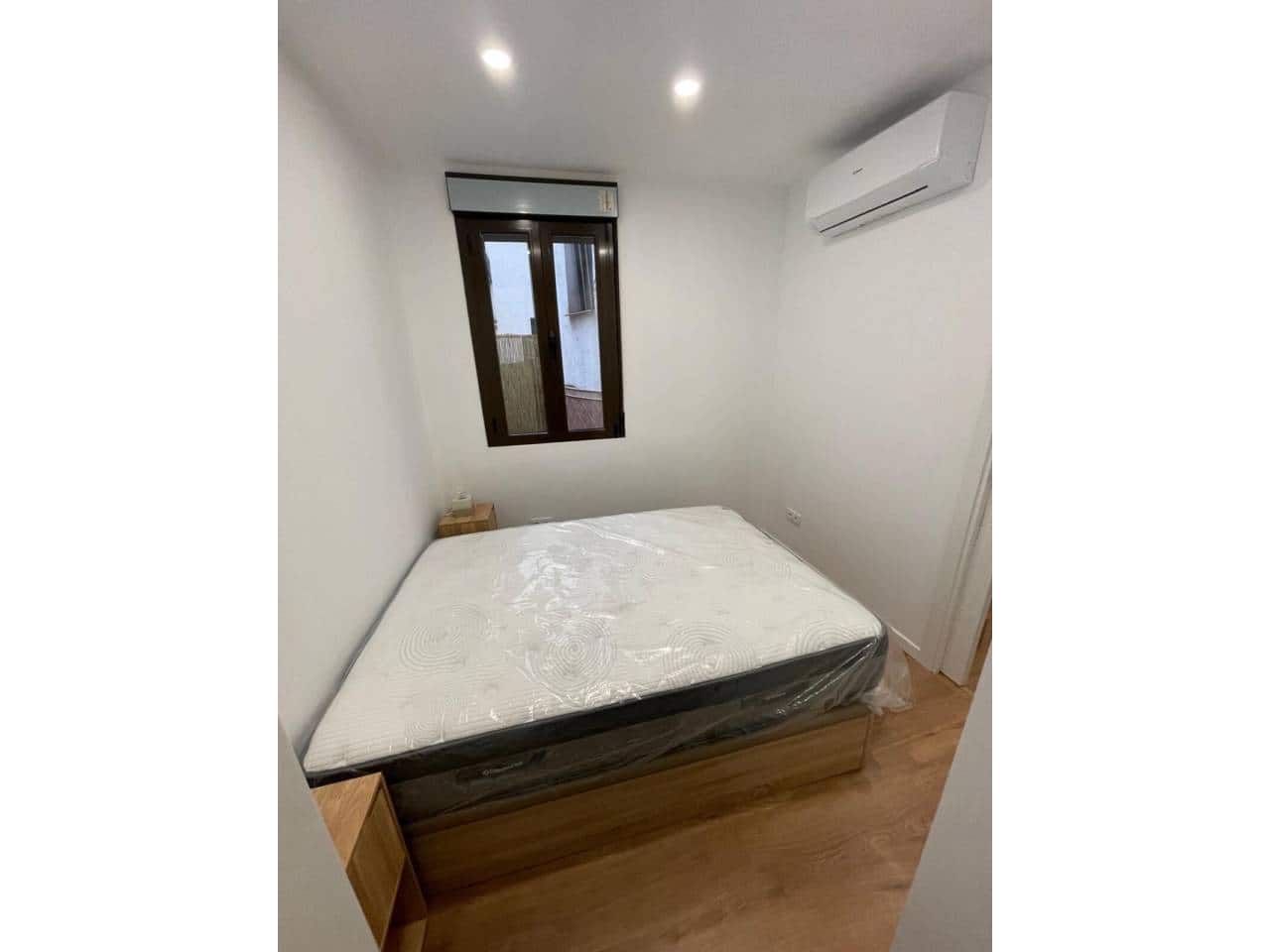 1 quarto Apartamento para arrendar em Madrid cidade - 1 250 € (Ref: 9961878)