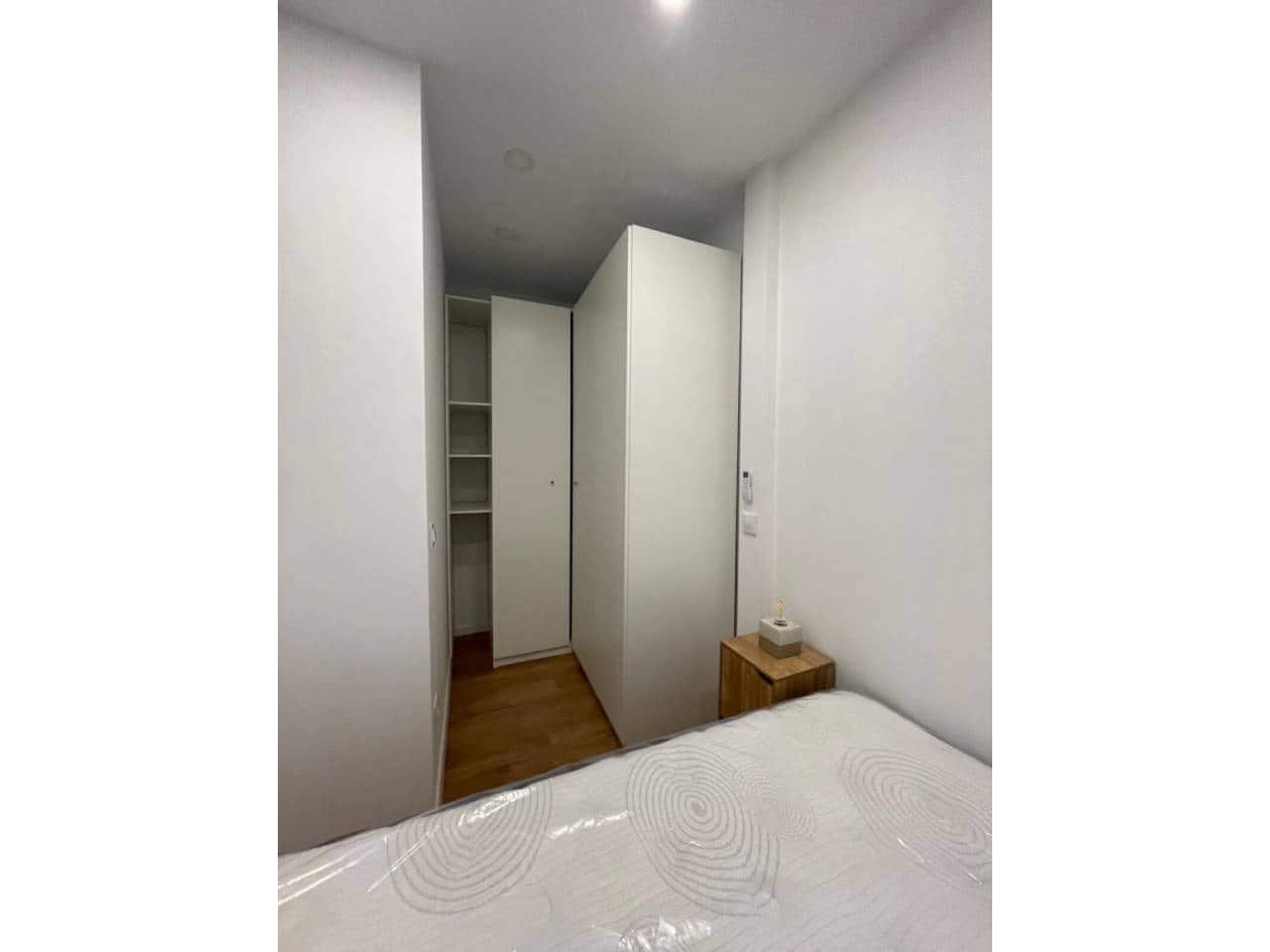 1 quarto Apartamento para arrendar em Madrid cidade - 1 250 € (Ref: 9961878)
