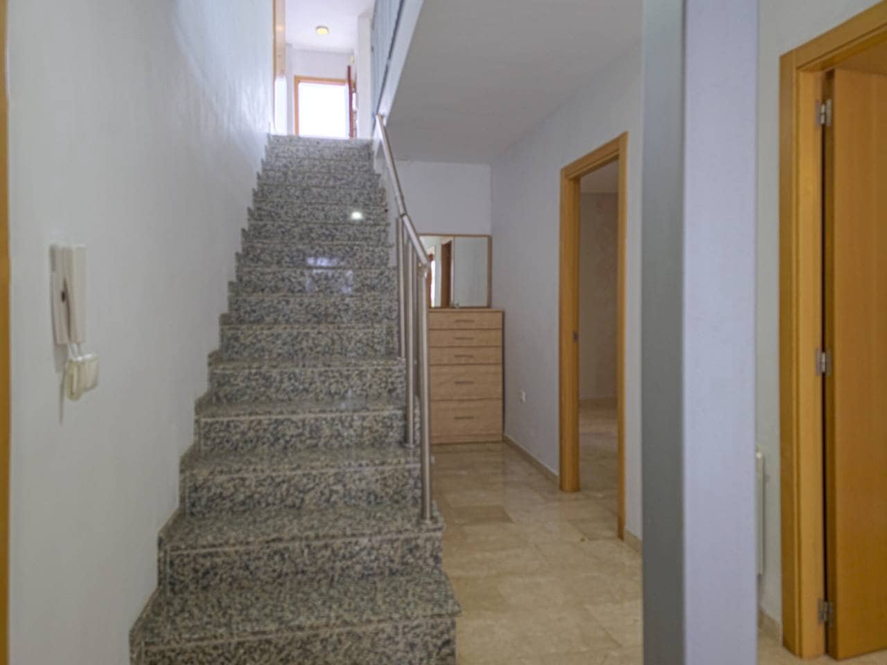 Pareado de 3 habitaciones en Torrent en alquiler con piscina garaje - 2.300 € (Ref: 9997863)
