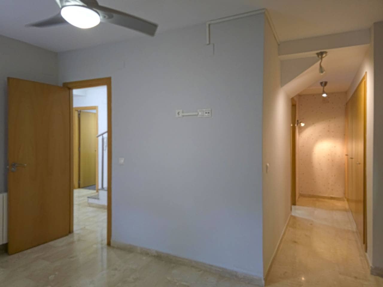 Pareado de 3 habitaciones en Torrent en alquiler con piscina garaje - 2.300 € (Ref: 9997863)