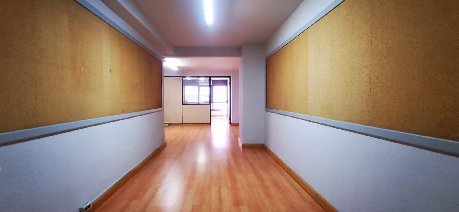 Bureau à louer à Palencia ville - 500 € (Ref: 10099522)