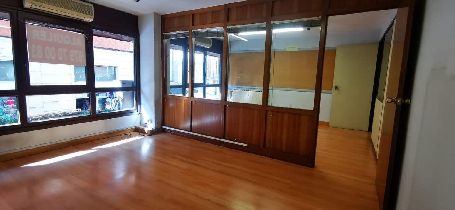 Bureau à louer à Palencia ville - 500 € (Ref: 10099522)
